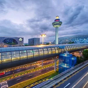 Hotel Crowne Plaza Changi Airport, An Ihg, Singapore